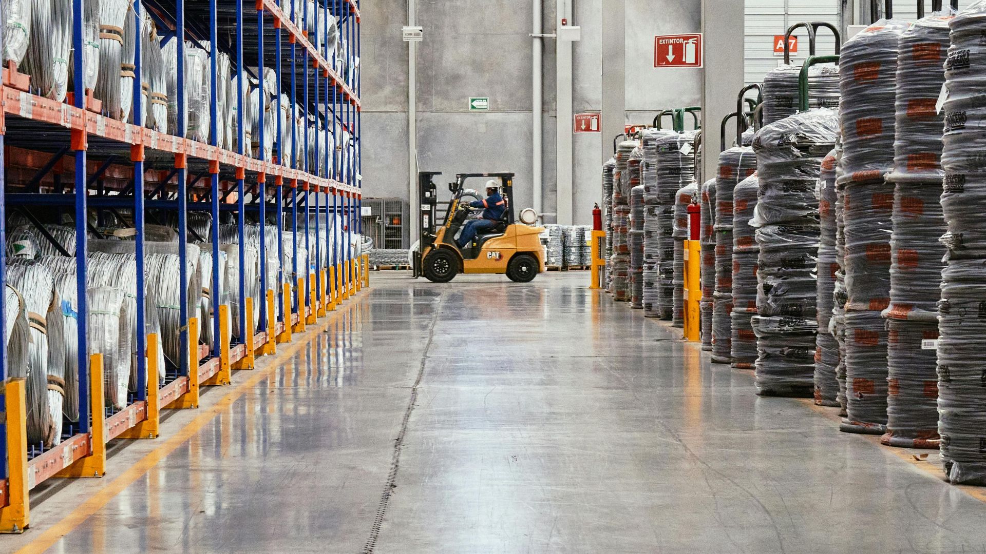 Responsive Manufacturing Execution Beyond Planning